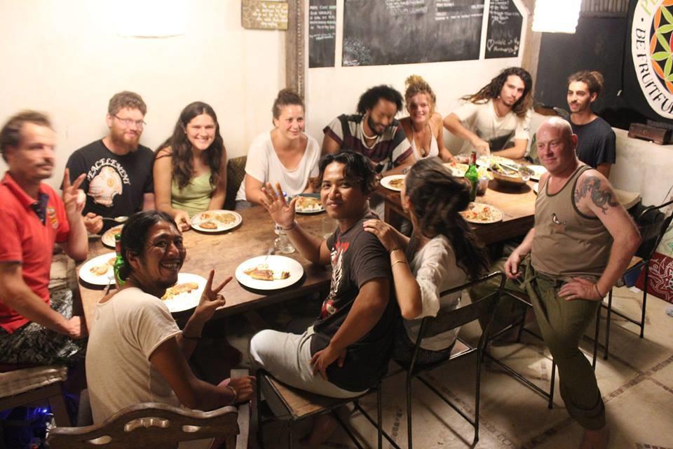 Farmer'S Yard Hostel Canggu (Bali) Ngoại thất bức ảnh
