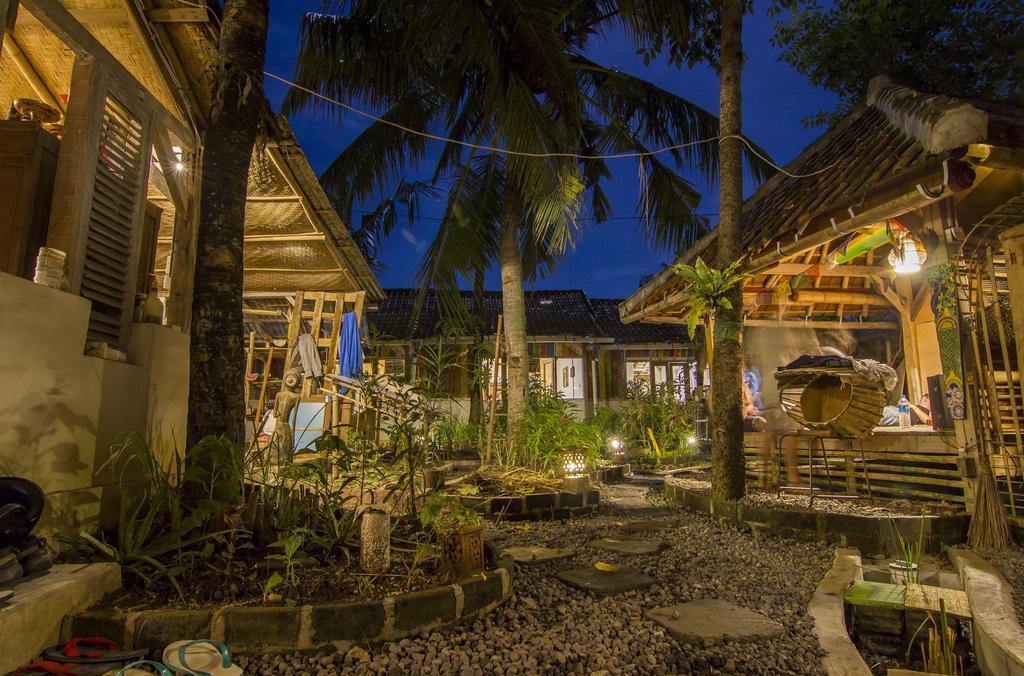 Farmer'S Yard Hostel Canggu (Bali) Ngoại thất bức ảnh